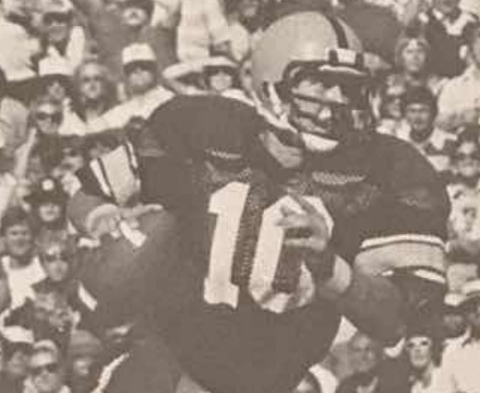 Bobby Commings Jr. - Image courtesy of /images/1978_Iowa_Hawkeyes_Football_Media_Guide_Bob_Commings.pdf