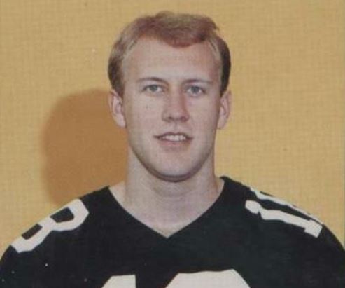 Doug Buch - Image courtesy of https://hawkeyerecap.com/1992_football_cards.asp
