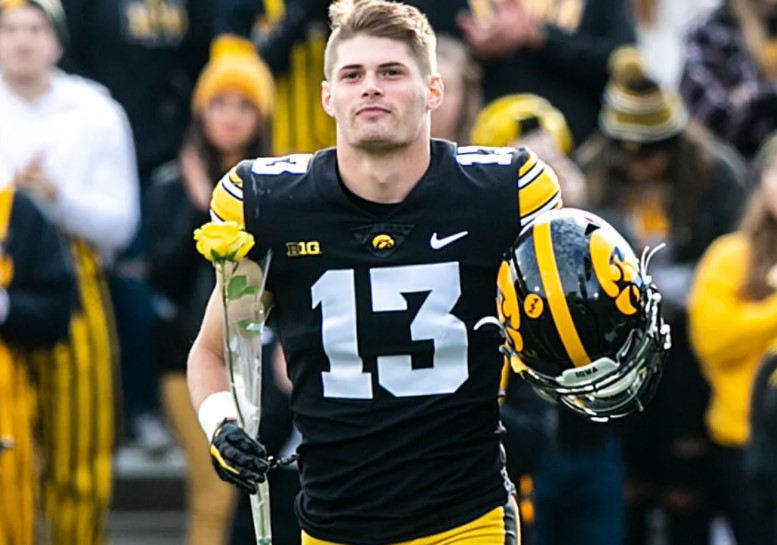 Henry Marchese - Image courtesy of https://www.hawkcentral.com/picture-gallery/sports/college/iowa/football/2021/11/20/iowa-hawkeyes-vs-illinois-fighting-illini-big-10-football-game-photos-kinnick-stadium/8198306002/