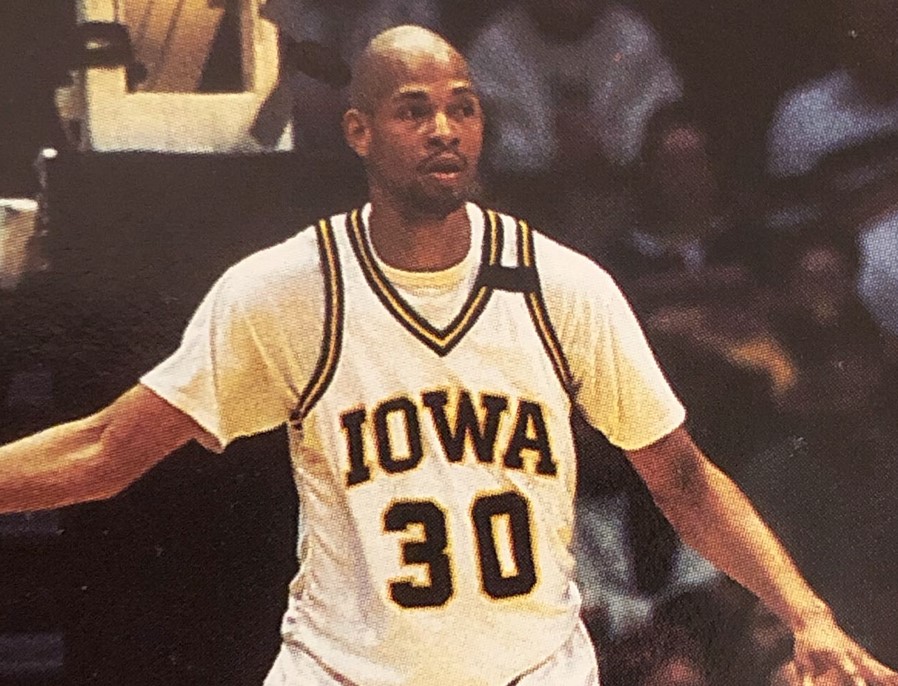 John Carter - Image courtesy of https://hawkeyerecap.com/1994-1995_basketball_cards.asp
