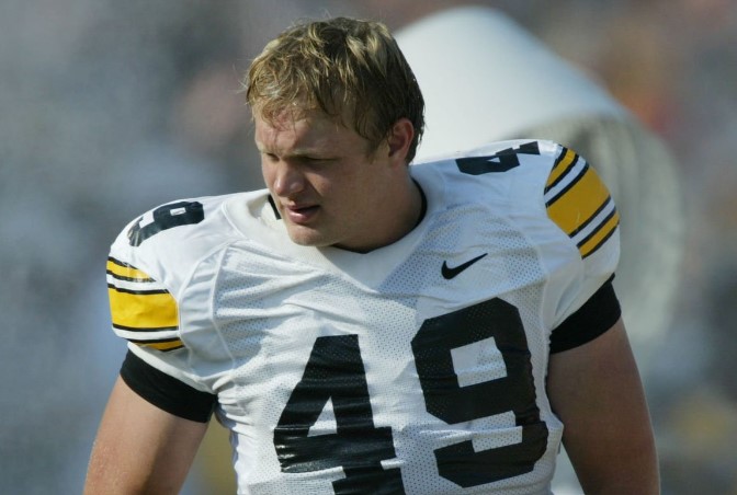 Mike Follett - Image courtesy of https://www.gettyimages.com.au/detail/news-photo/sep-10-2005-ames-ia-usa-iowa-mike-follett-against-iowa-news-photo/110350310